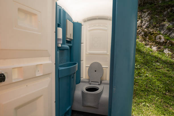 Porta potty delivery and setup in North Lewisburg, OH